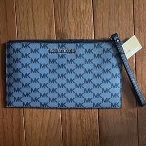 NWT Michael Kors Logo Jet Set Pale Blue and Navy Wristlet